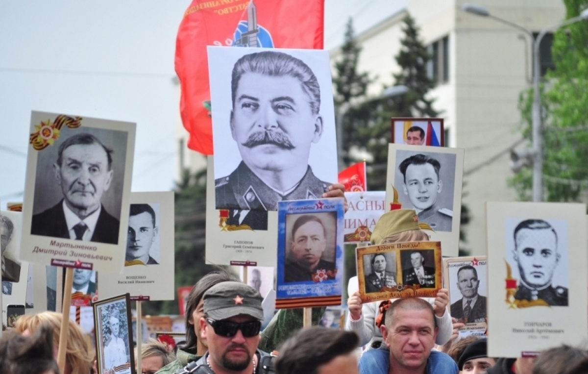 Донецк, «ДНР» и памятник Сталину. Или все-таки Ленину-локомотиву?