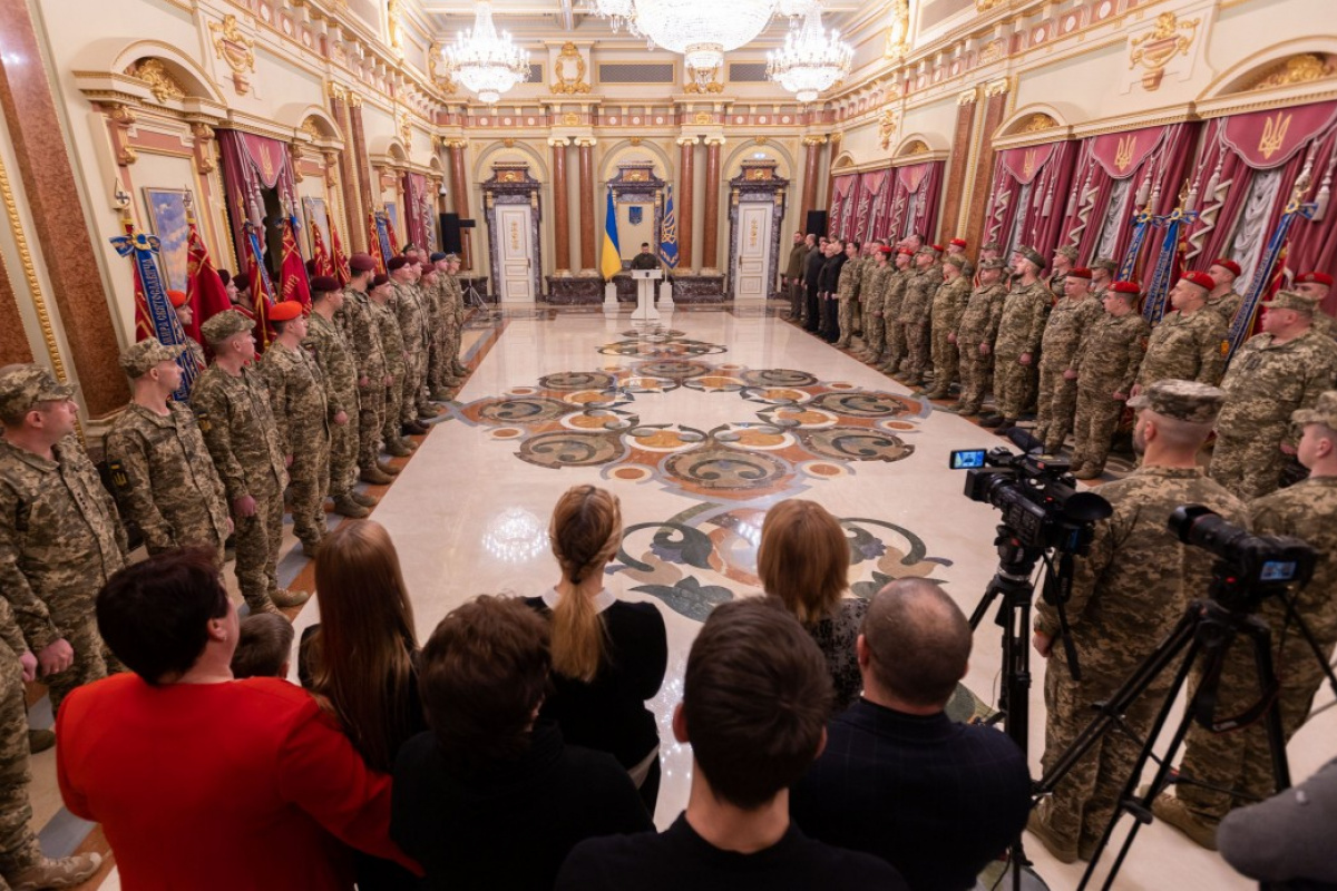 Церемония награждения званием Герой Украины. Фото: сайт президента Украины