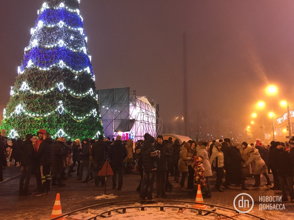 Новогодняя елка в Донецке