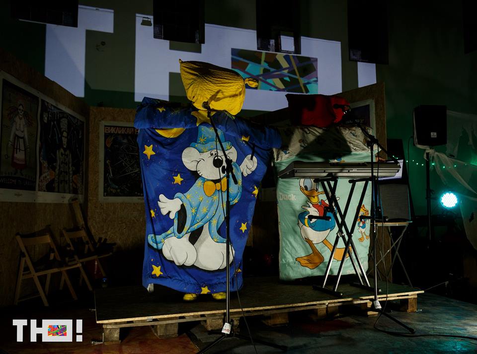 У Маріуполі на "Хелловін" приїхав епатажний гурт "Хамерман знищує віруси" (ФОТО) - фото 5