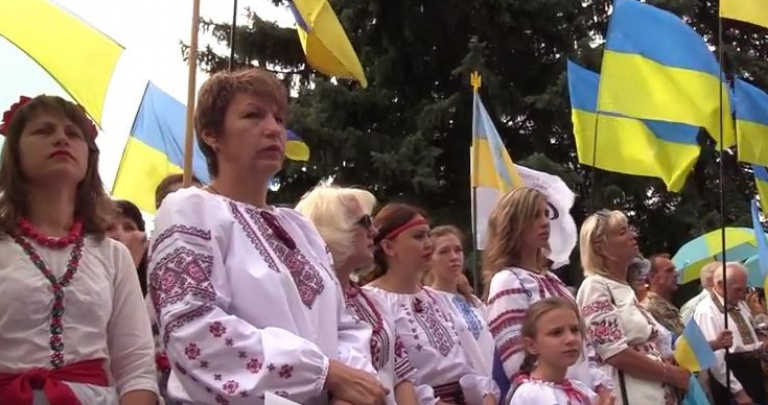 День Независимости - скандал в Славянске и праздник в Мариуполе