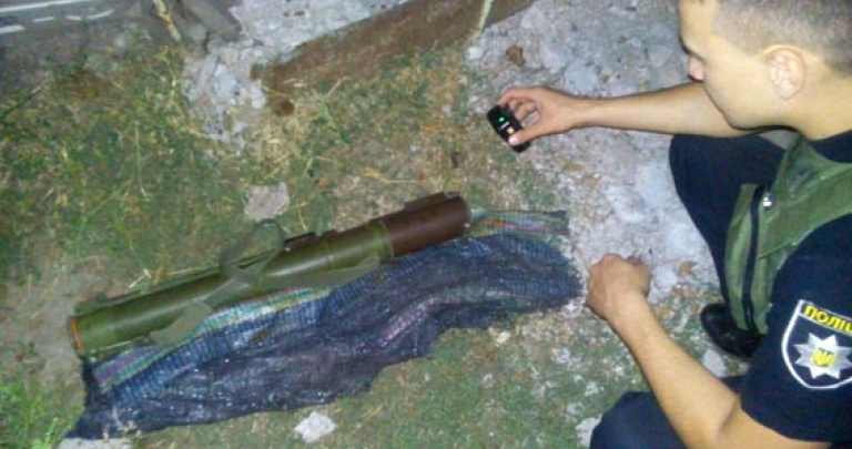 В Мариуполе дети нашли и принесли домой гранатомет