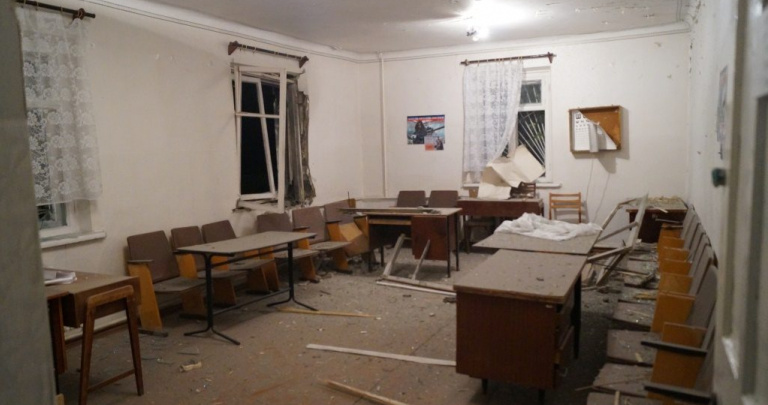 «ДНР» заявляет о диверсии в Шахтерске – в пустом военкомате прогремел взрыв