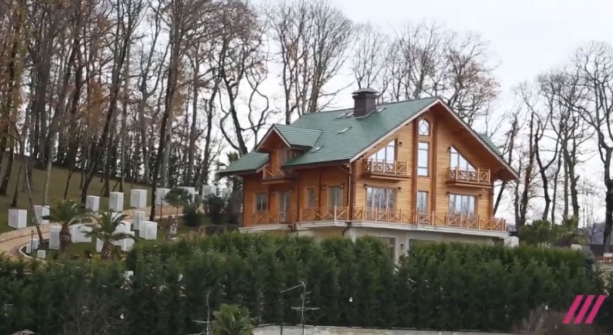 Российские журналисты обнаружили дом в Сочи, в котором, вероятно, живет Янукович 