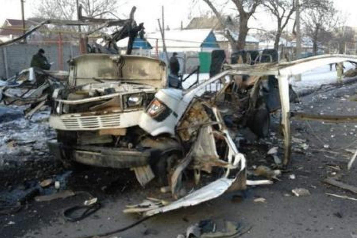 «ДНР» о взорванном авто в Донецке: водитель перевозил взрывчатое вещество