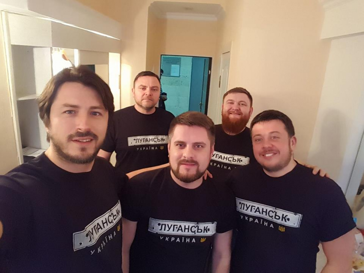 Притула и «Варьяты» выступили в футболках «Луганск-Украина»