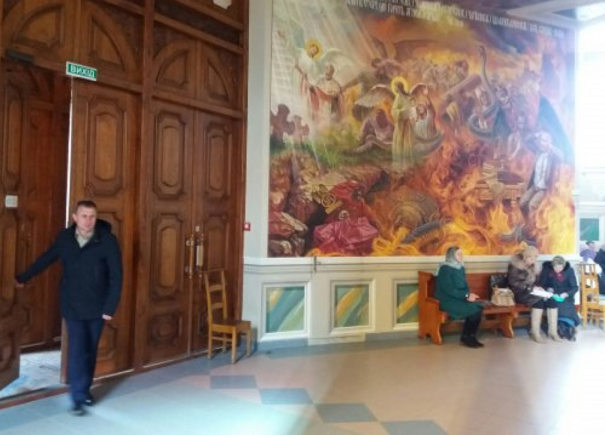 В храме на Львовщине изобразили Путина в огне ада
