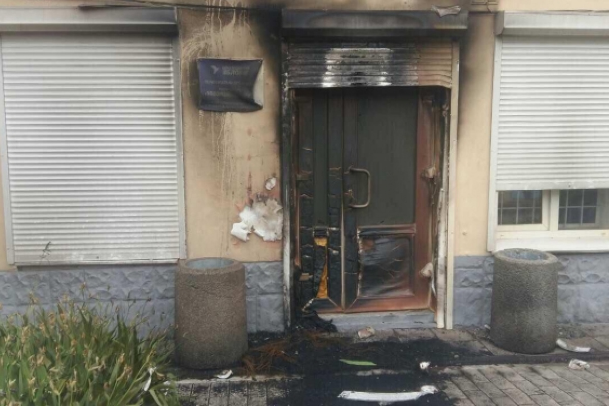 В Днепропетровской области подожгли два офиса «Оппоблока»