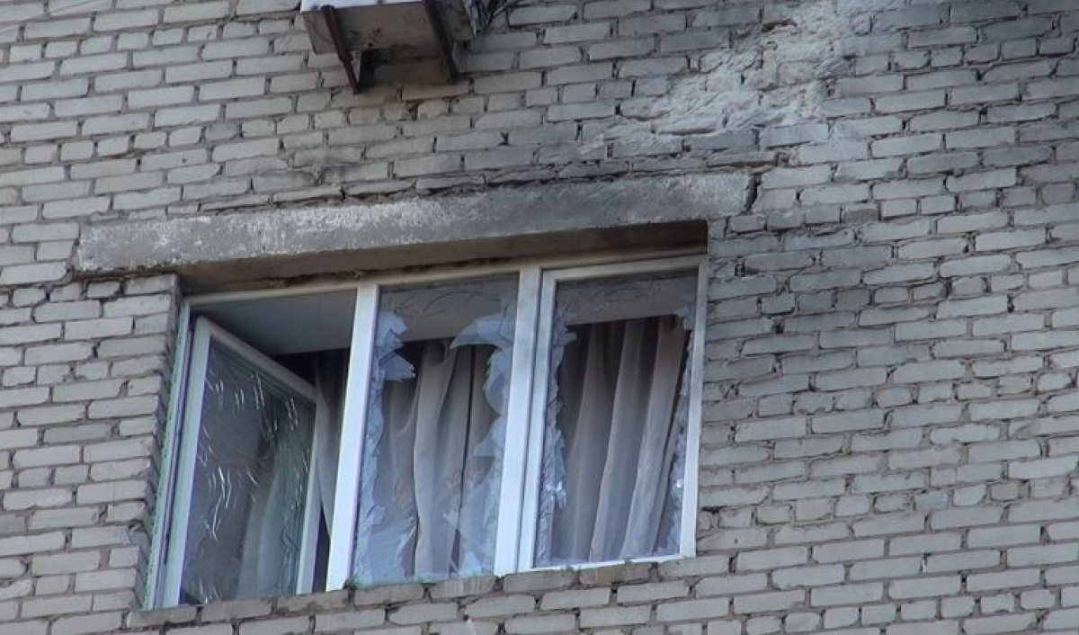 В Донецке показали последствия субботнего обстрела