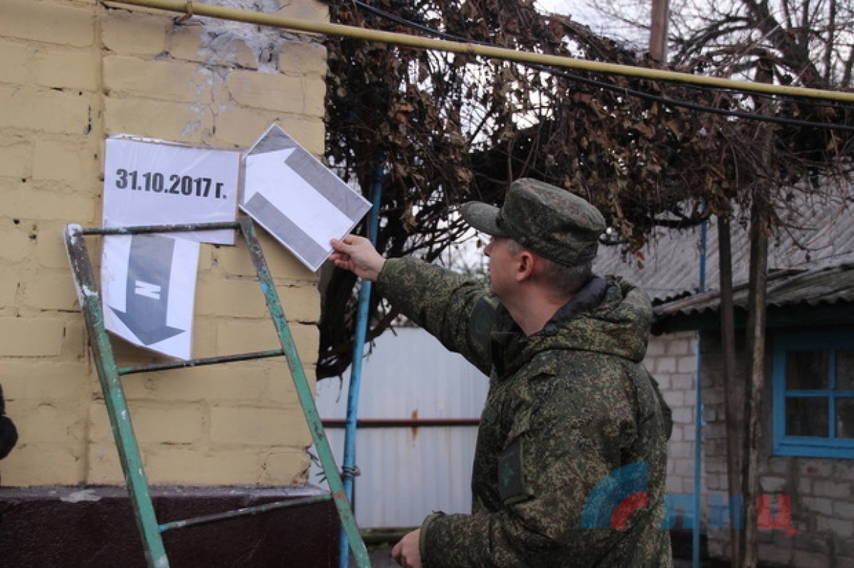 «ЛНР» показала последствия обстрела прифронтового села Пришиб