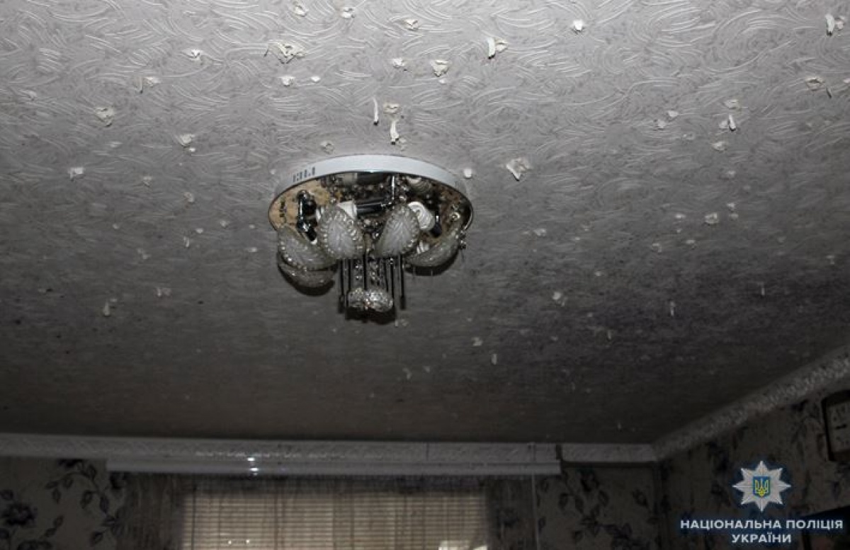 В Доброполье при взрыве гранаты в квартире многоэтажки погиб 1 человек