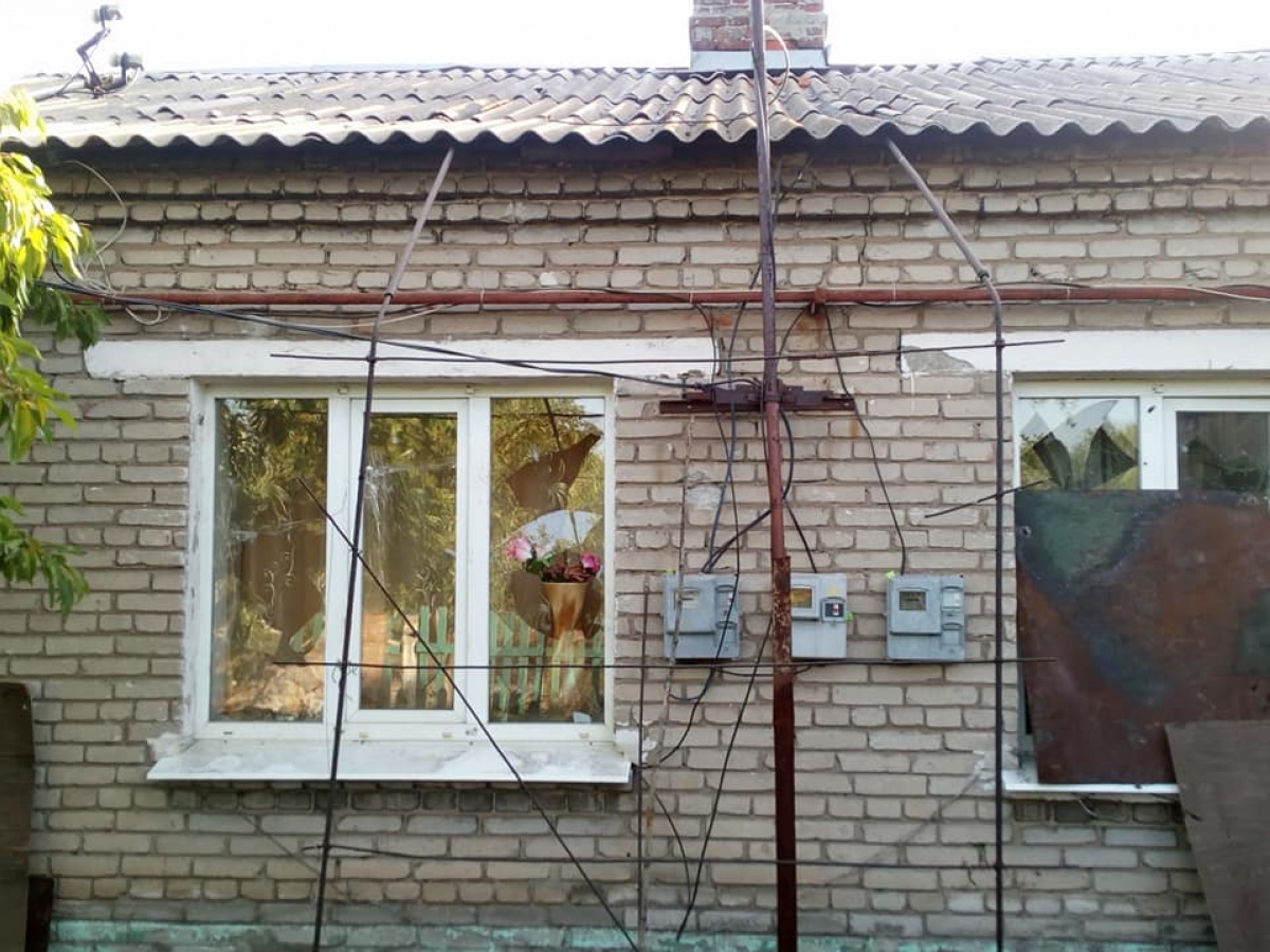 Поселок Майорск на Донбассе попал под обстрел