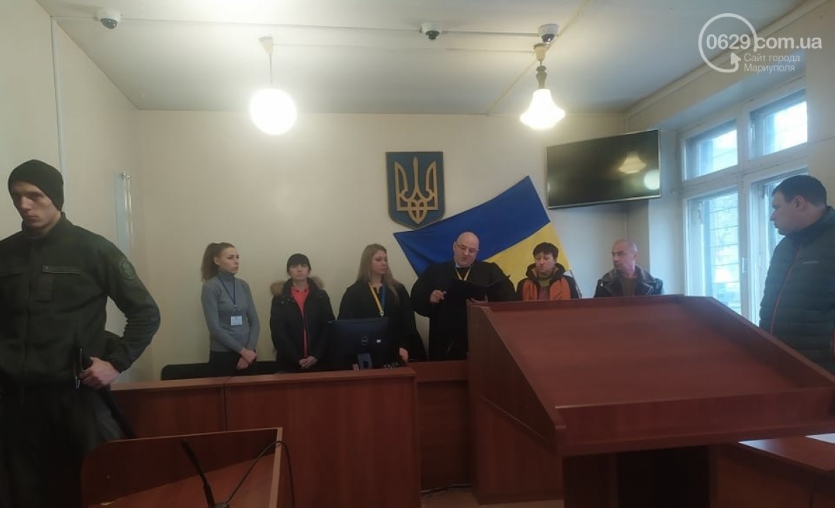 Четверо подозреваемых в захвате Мариупольского ГУВД отпущены на свободу для обмена с «Л-ДНР»