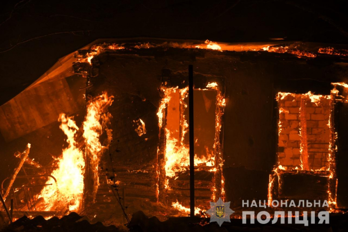 До шести выросло число погибших на пожарах в Луганской области. К тушению привлекли авиацию
