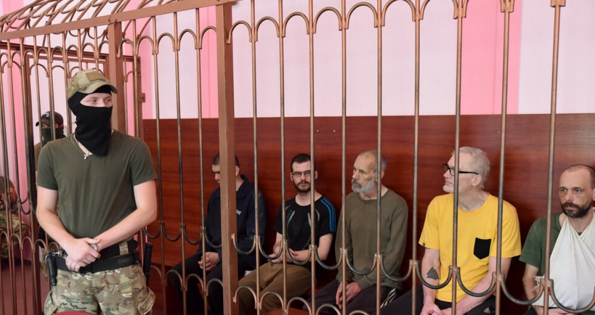 «ДНР» продовжує судити п'ятьох іноземців у Донецьку