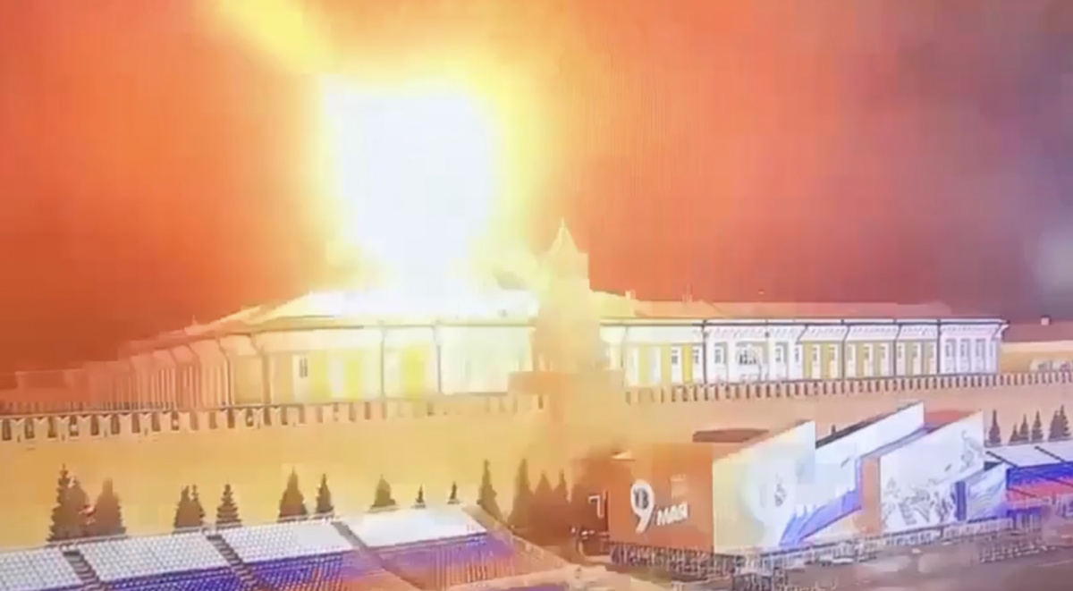 Момент вибуху дрону над Кремлем. Фото: скріншот