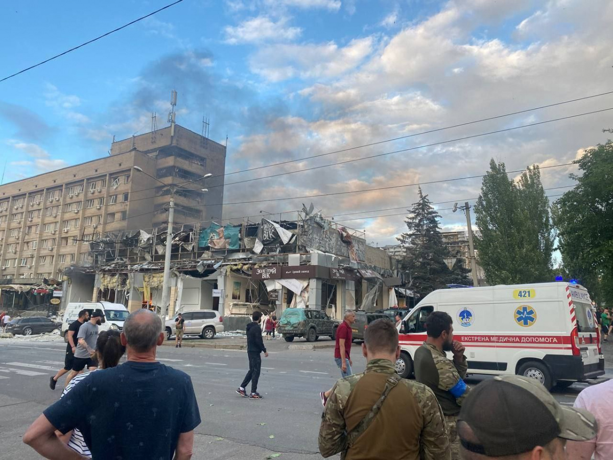 Последствия ракетного удара по центру Краматорска. Фото: соцсети