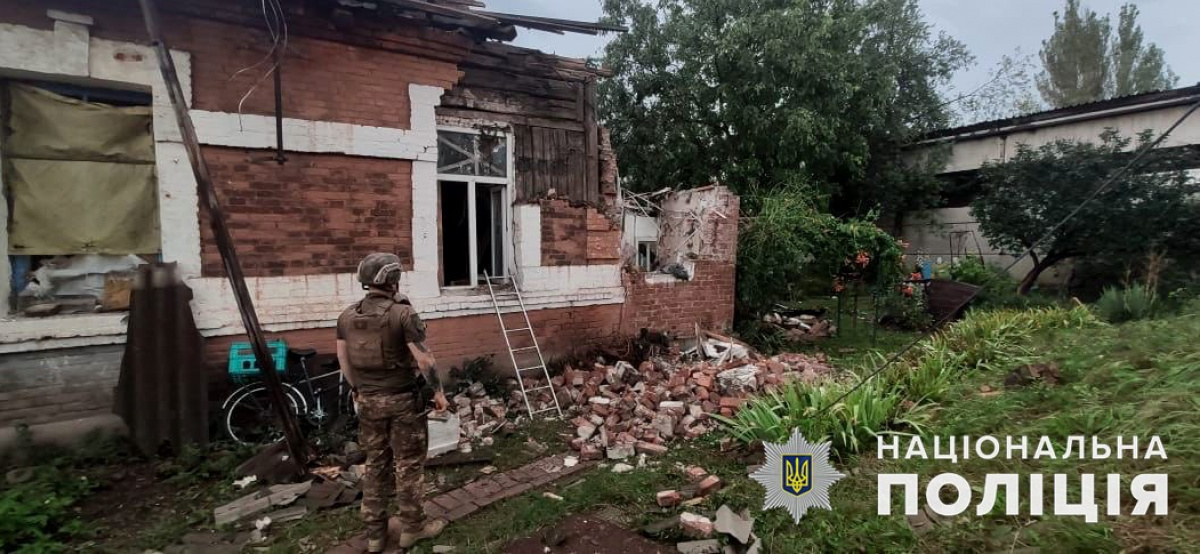 Наслідки обстрілу на Донеччині. Фото: поліція
