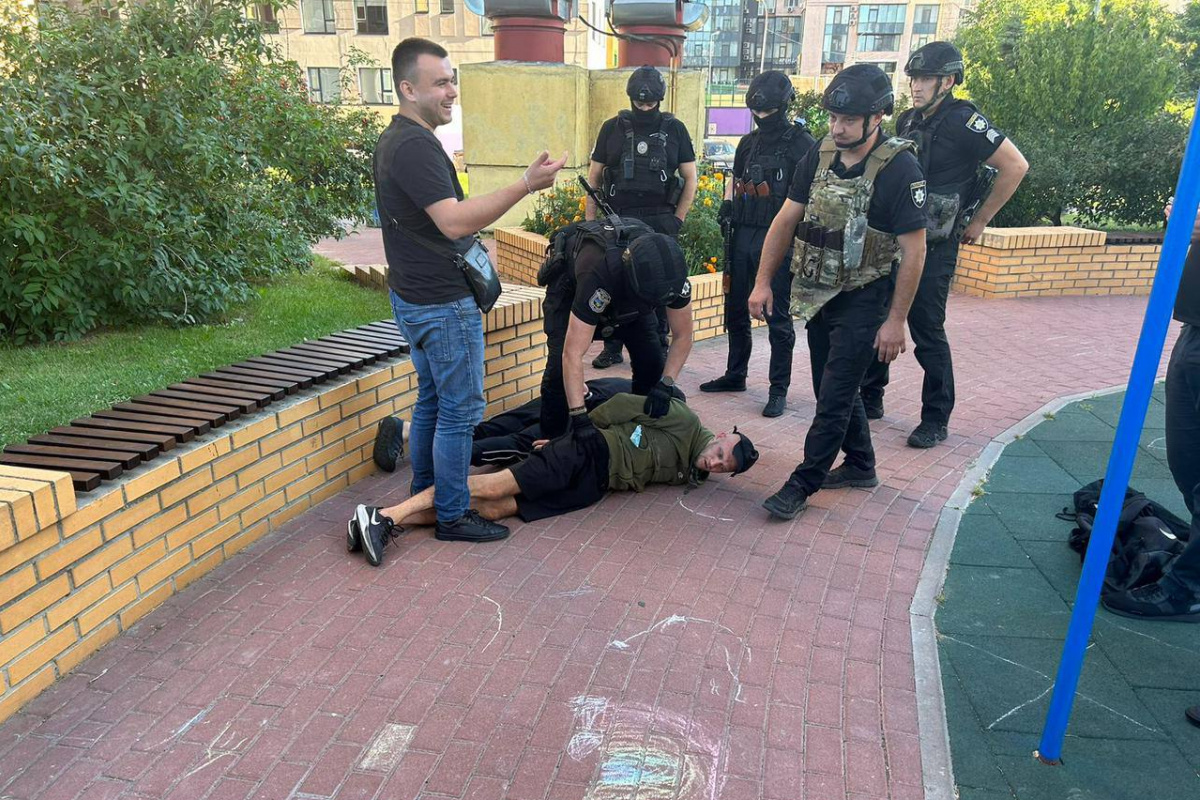 Задержание подозреваемых в покушении. Фото: Даниил Гетьманцев / Telegram