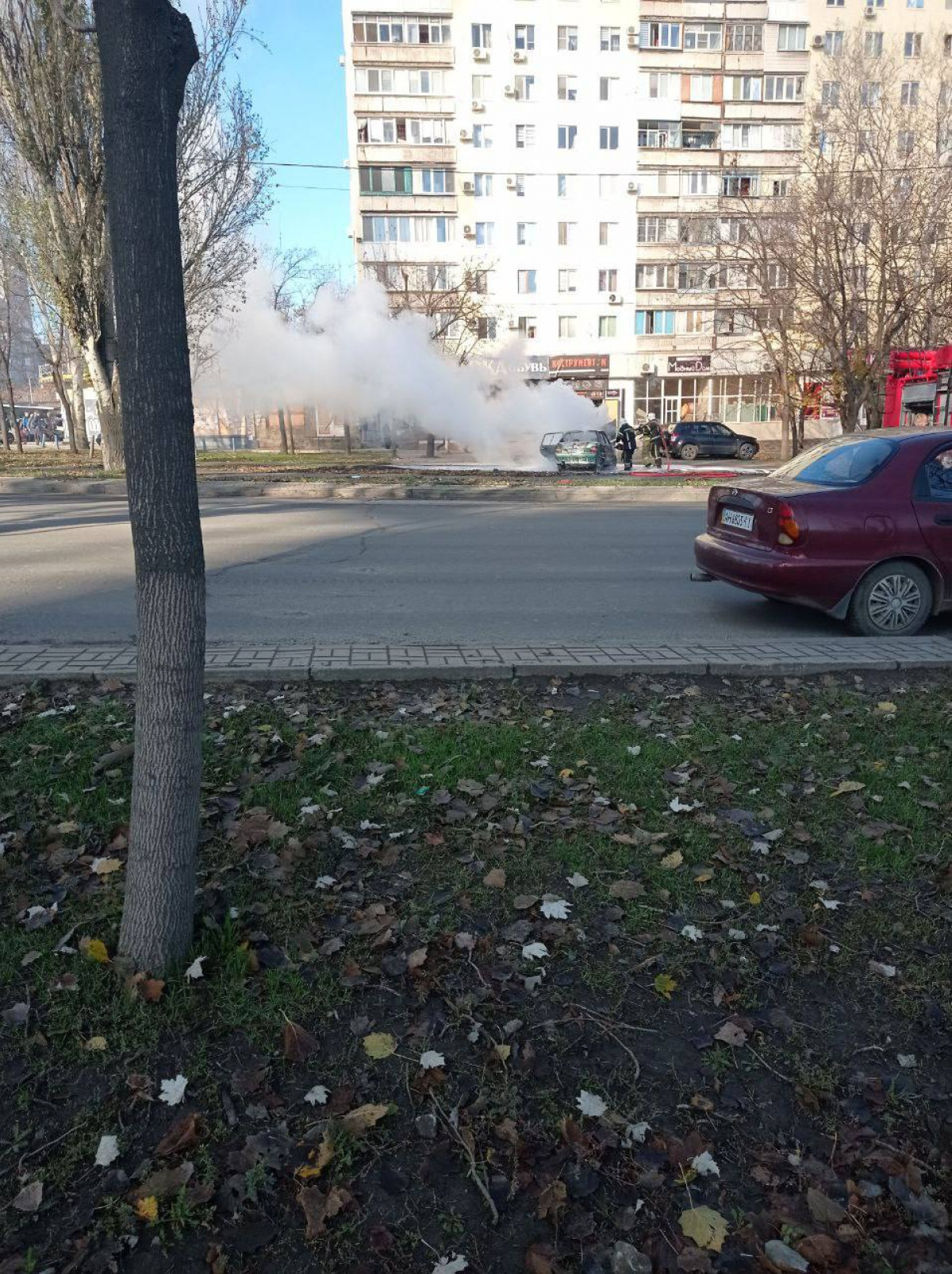 В Мариуполе взорвался автомобиль «полицейского». Фото: Петр Андрющенко/Telegram 