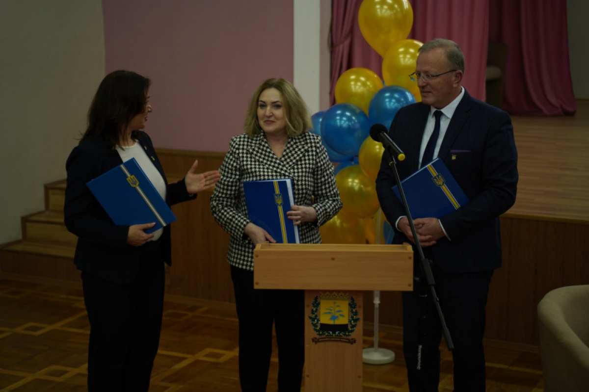 Меморандум подписали главы департаментов образования Донецкой, Львовской и Хмельницкой областей. Фото: Донецкая ОВА