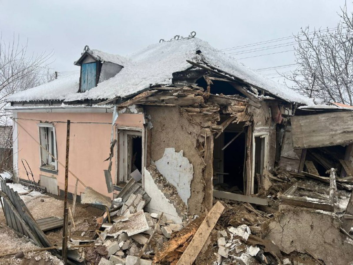 Окупанти зруйнували будинок у Куп'янську. Фото: Олег Синєгубов