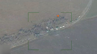 Наслідки удару по колоні, в який були пускові установки ЗРК. Кадр із відео