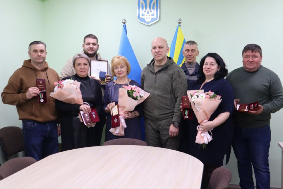 7 мешканців Донеччини здобули державні нагороди. Фото: Вадим Філашкін 