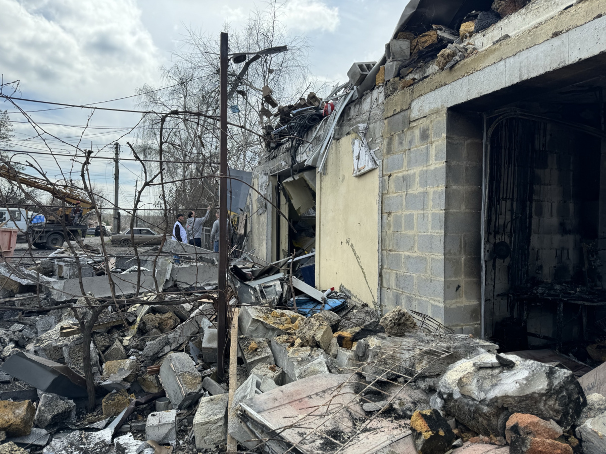 «Врачи без границ» приостановили свою работу в Донецкой области — их офис разрушен атакой РФ