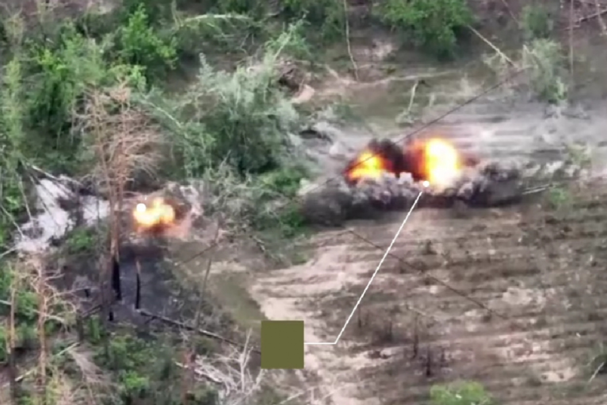 Удар по «Васильку»: дрон і 155-мм снаряд. Фото: кадр із відео