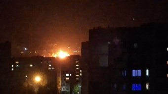 В Луганске сообщают о ракетном ударе. Горит нефтебаза