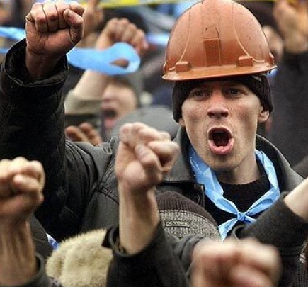 Шахтостроители пугают Азарова бунтами