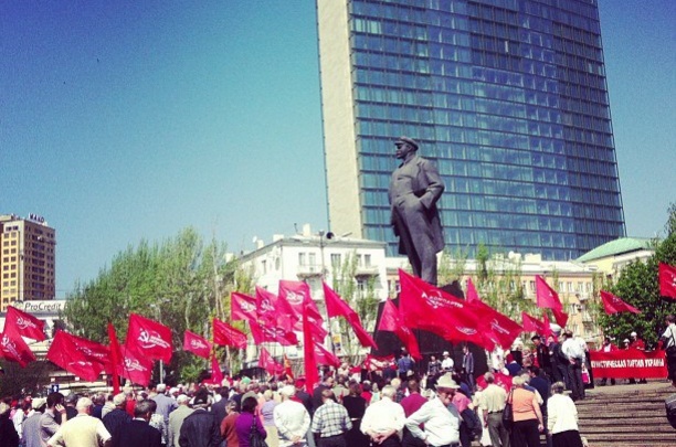 В Донецке хотят ликвидировать памятник Ленину, но боятся, что церковь будет против