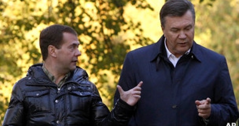 Янукович и Медведев снова обсудят цены на газ