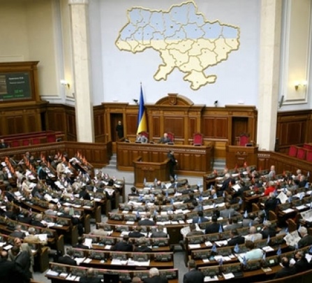 Девять парламентских партий требуют освободить Тимошенко