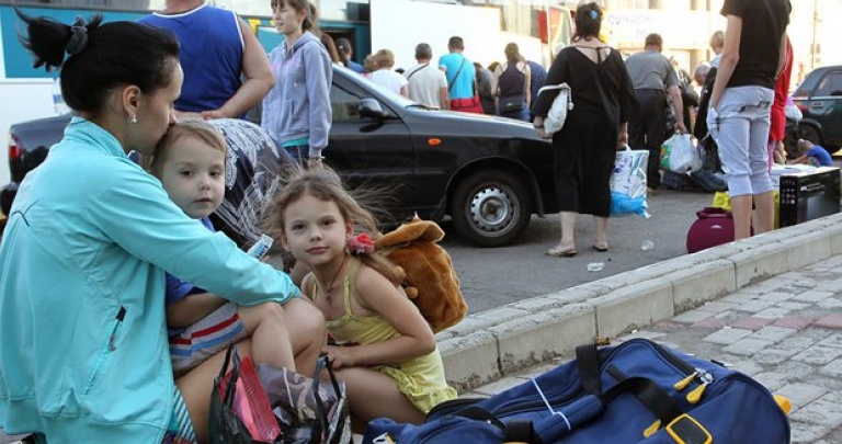 Власти ничего не делают для обеспечения детей-переселенцев в Славянске, - преподаватель ВИДЕО