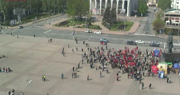 На марш в Донецке вышло 100 коммунистов