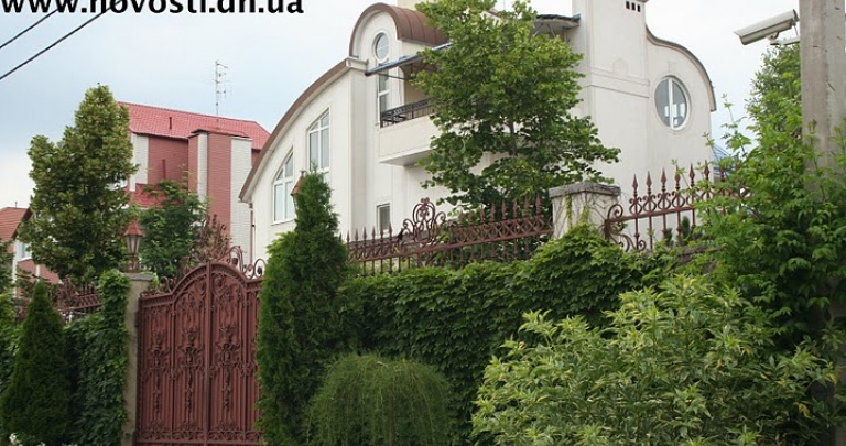 Губернатор Донецкой области живет в особняке стоимостью несколько миллионов долларов