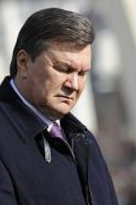 Янукович ушел на больничный
