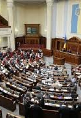 Оппозиция заблокировала Раду и кабинет спикера Рыбака