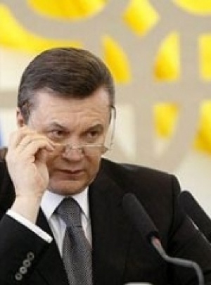 Янукович пригрозил Азарову и Клюеву