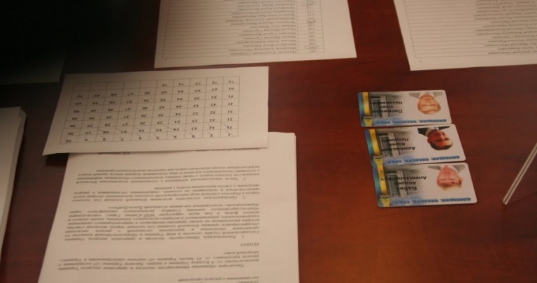 После фальсификаций на сессии Донецкого облсовета за депутатами усилят контроль