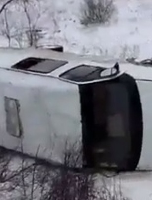 В Донецке перевернулся микроавтобус с боевиками ВИДЕОФАКТ