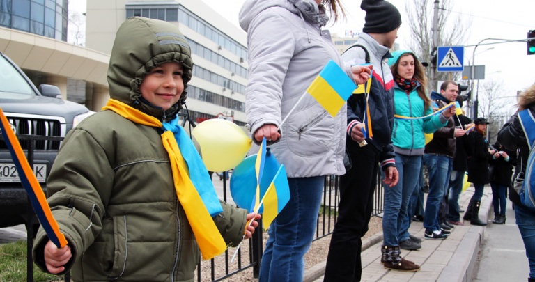 В Донецке собирается многотысячный митинг за единство Украины