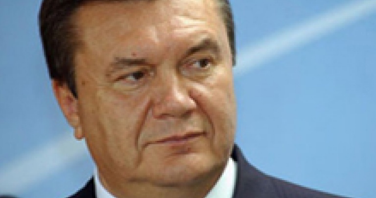 Янукович внепланово едет в Москву
