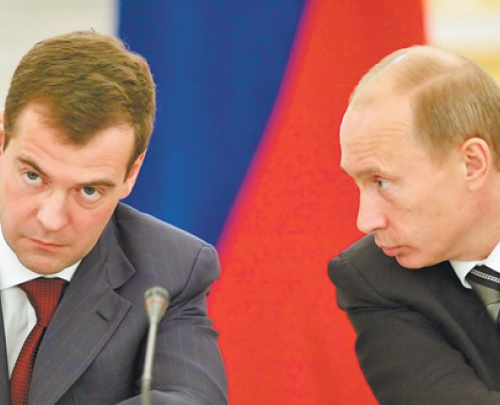 Медведев и Путин сформулировали для Януковича бескомпромиссную позицию