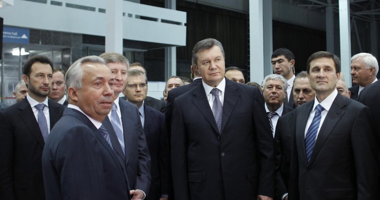 Украина увеличит добычу собственного газа - Янукович