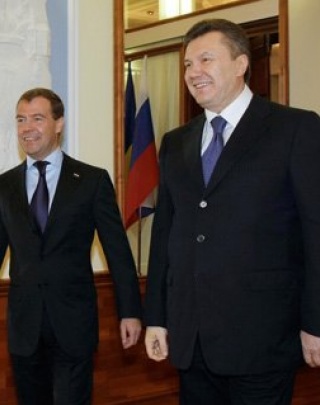 В Донецке тет-а-тет общаются Янукович и Медведев