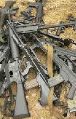 Неизвестные похитили из двух зданий госохраны МВД в Донецке 129 автоматов АК, 430 пистолетов и 14 тыс. боеприпасов