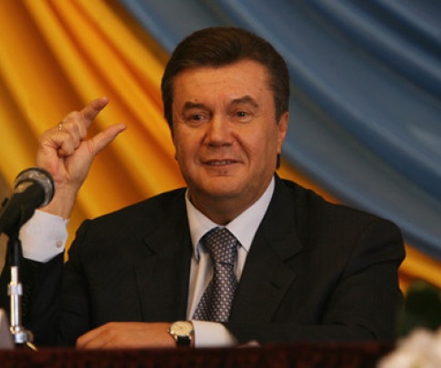 Почти половина украинцев совсем не доверяет Януковичу